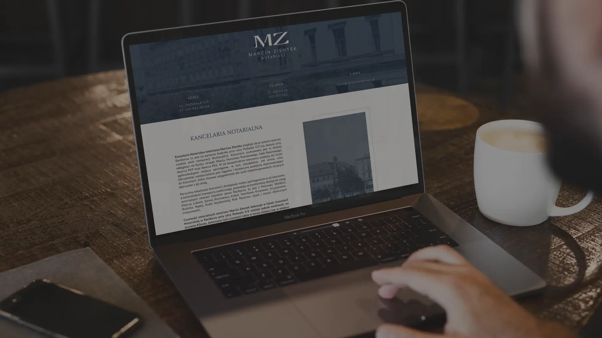 Strona internetowa dla Kancelarii Notarialnej Marcin Zientek - wizualizacja oferty na urządzeniu przenośnym (laptopie).